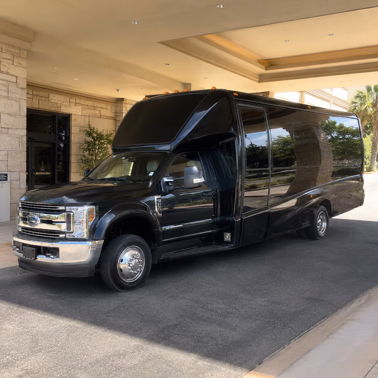Deltona Winery Tour & Pub Crawl Transportation