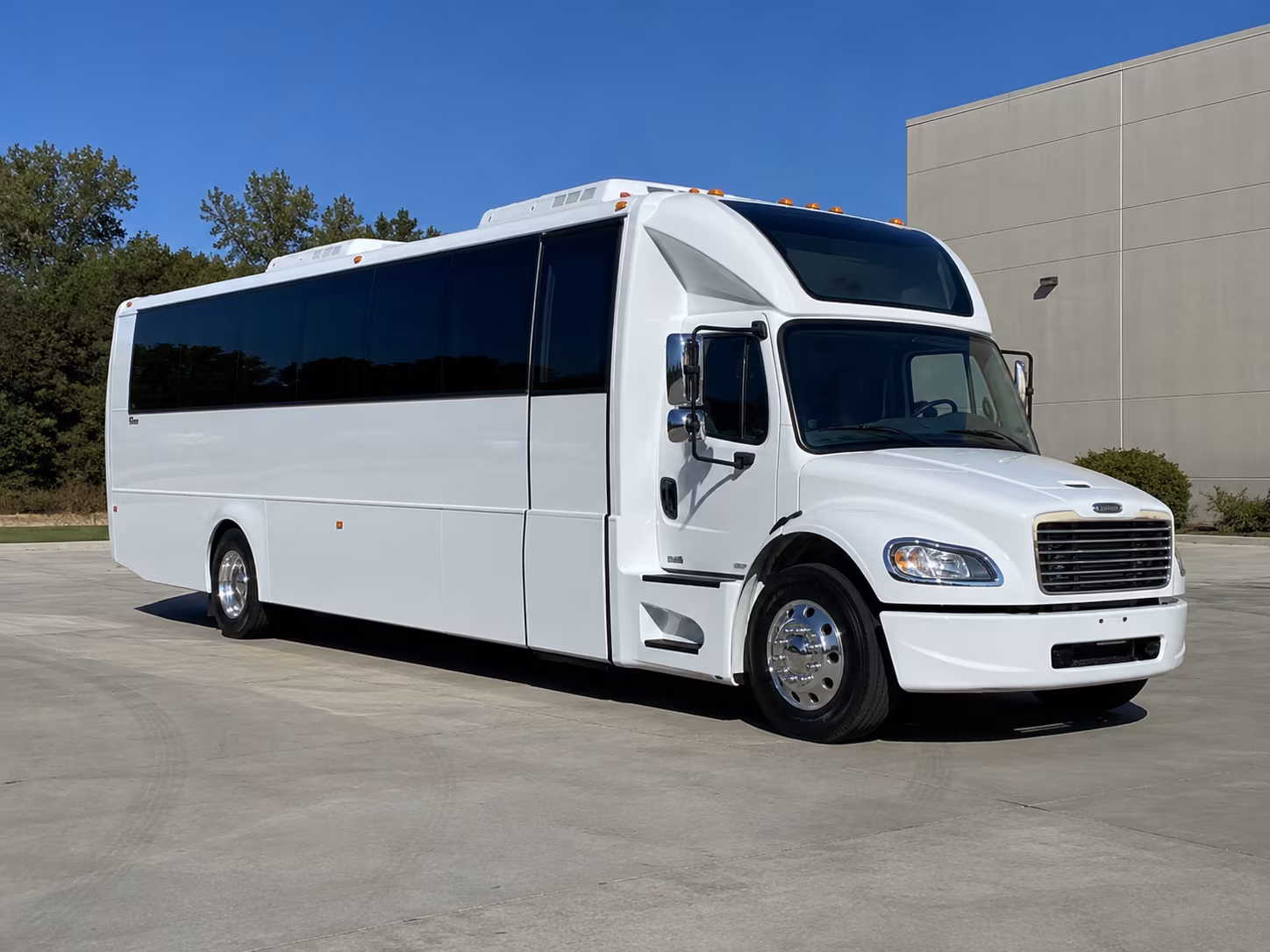 Lakeland Homecoming & Prom Party Bus Rentals