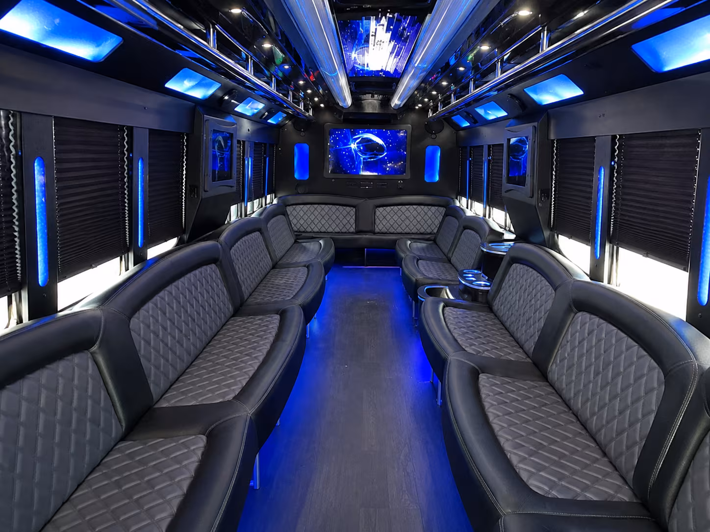 Maitland Winery Tour & Pub Crawl Transportation party bus exterior